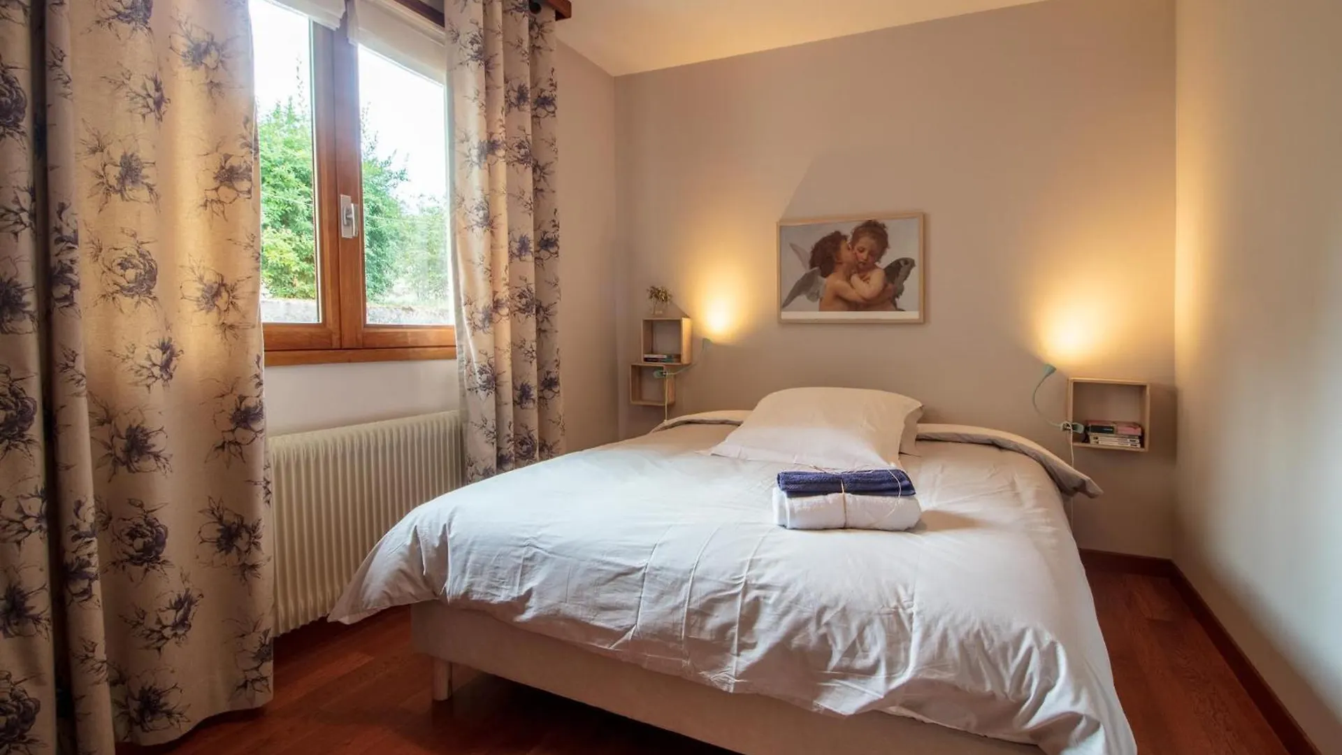 Le Gite Des 3 Arches Genay  Holiday home Genay (Cote-d'Or)